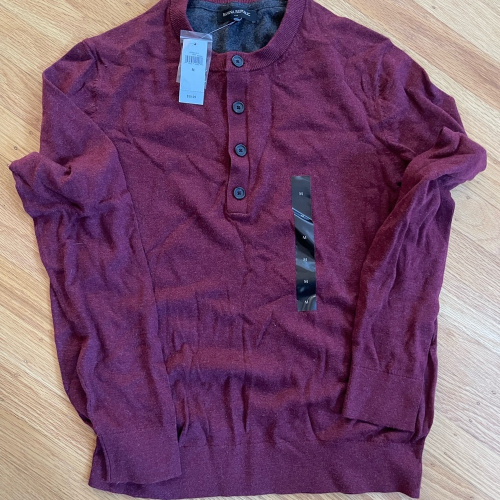 NWT Banana republic Henley sweater, mens’s MED